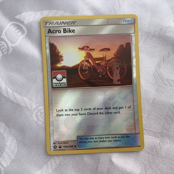 4 Different Pokémon Cards Reverse Foil with Pokémon League Sign - Picture 6 of 14